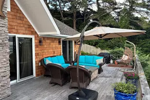 2 W Hillover Rd, Hampton Bays, NY 11946 - Photo 34