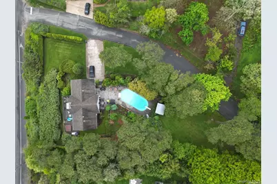 2 W Hillover Road, Hampton Bays, NY 11946 - Photo 2