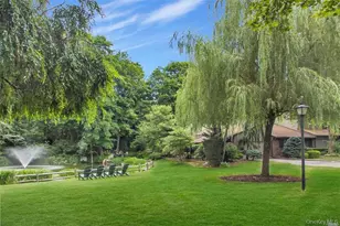 260 Vista Dr, Jericho, NY 11753 - Photo 44