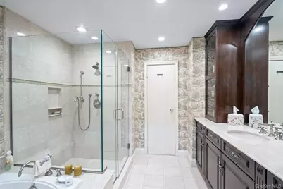 260 Vista Drive #260, Jericho, NY 11753 - Photo 28