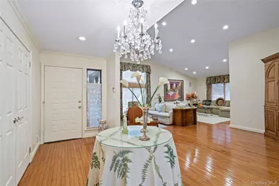 260 Vista Drive #260, Jericho, NY 11753 - Photo 2