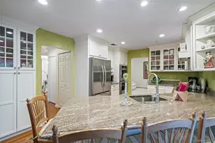 260 Vista Dr, Jericho, NY 11753 - Photo 14