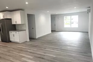 510 Neighborhood Rd, Shirley, NY 11967 - Photo 8