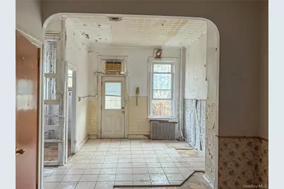 68-09 60th Street, Ridgewood, NY 11385 - Photo 28