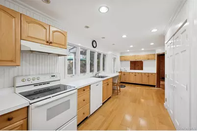 69 Tuthill Point Road, East Moriches, NY 11940 - Photo 12