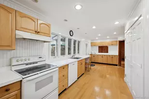 69 Tuthill Point Rd, East Moriches, NY 11940 - Photo 12