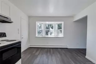 2 Brushwood Dr, Shirley, NY 11967 - Photo 10