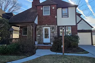 15 Donald Pl, East Rockaway, NY 11518 - Photo 4