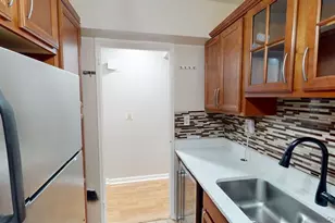 678 Warburton, Yonkers, NY 10701 - Photo 2