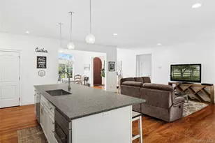 9 Sipala Ct, Manorville, NY 11949 - Photo 4