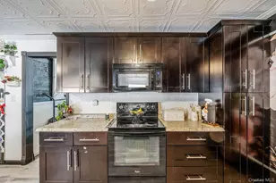 14 Ormand Ave, Medford, NY 11763 - Photo 12