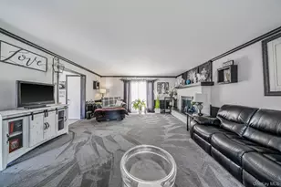 14 Ormand Ave, Medford, NY 11763 - Photo 4