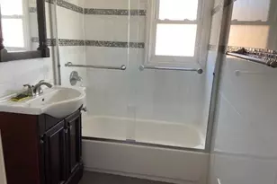 146-15 221st St, Springfield Gardens, NY 11413 - Photo 18