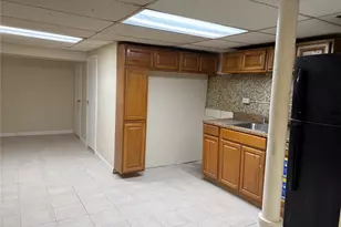 146-15 221st St, Springfield Gardens, NY 11413 - Photo 24