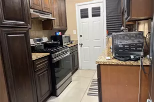 146-15 221st St, Springfield Gardens, NY 11413 - Photo 44