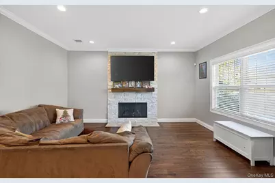 805 Pine Place, Bellmore, NY 11710 - Photo 6