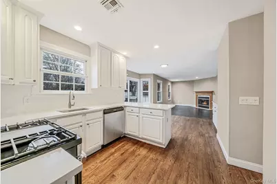 30 Lakeview Drive, Mastic Beach, NY 11951 - Photo 8