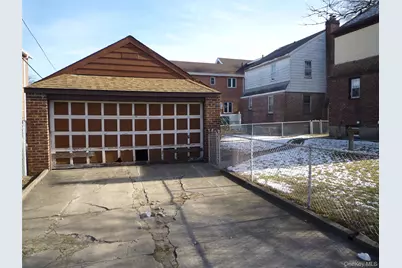 141-11 Booth Memorial Avenue, Flushing, NY 11355 - Photo 6