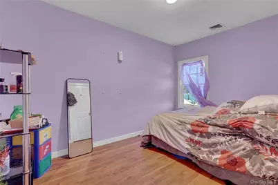 87 Vail Avenue, Riverhead, NY 11901 - Photo 12