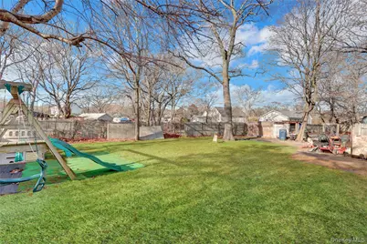 87 Vail Avenue, Riverhead, NY 11901 - Photo 6