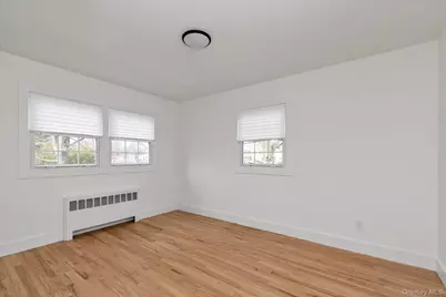 513 Dee Court, East Meadow, NY 11554 - Photo 16