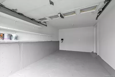 513 Dee Court, East Meadow, NY 11554 - Photo 22