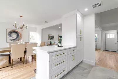 513 Dee Court, East Meadow, NY 11554 - Photo 12