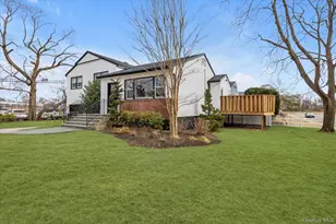 513 Dee Ct, East Meadow, NY 11554 - Photo 2