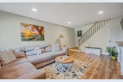 220 Storm Drive, Holtsville, NY 11742 - Photo 10