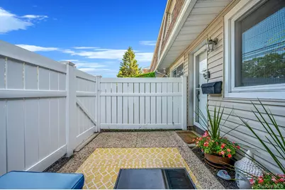 220 Storm Drive, Holtsville, NY 11742 - Photo 4