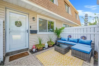 220 Storm Drive, Holtsville, NY 11742 - Photo 2