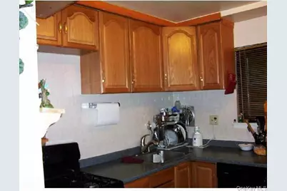 17 Sneden Place W #17, Spring Valley, NY 10977 - Photo 4