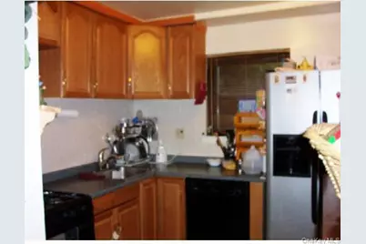 17 Sneden Place W #17, Spring Valley, NY 10977 - Photo 2