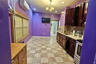 151-01 85th Dr, Jamaica, NY 11432 - Photo 4