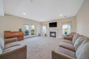 554 Mirror Pond Ct, Moriches, NY 11955 - Photo 4