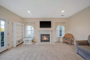 554 Mirror Pond Ct, Moriches, NY 11955 - Photo 6