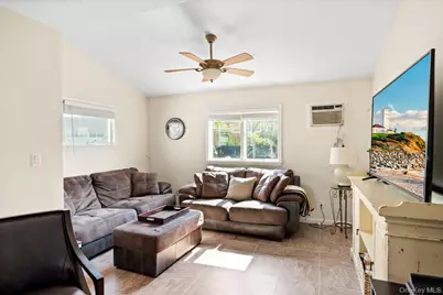 222 Chance Drive, Oceanside, NY 11572 - Photo 20