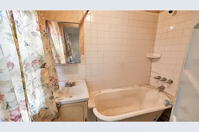 44 Rockdale Avenue, New Rochelle, NY 10801 - Photo 18