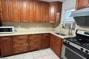 58-07 210th St, Bayside, NY 11364 - Photo 2