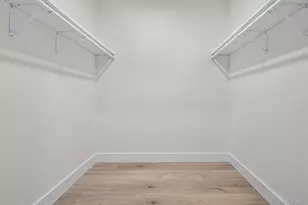 80 Division St, Patchogue, NY 11772 - Photo 10