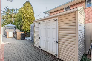 26 Glenwood Rd, Plainview, NY 11803 - Photo 40