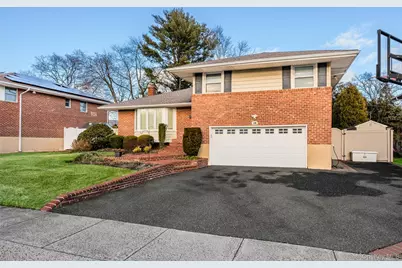 26 Glenwood Road, Plainview, NY 11803 - Photo 4