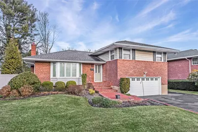 26 Glenwood Road, Plainview, NY 11803 - Photo 2