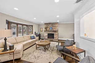 26 Glenwood Rd, Plainview, NY 11803 - Photo 8