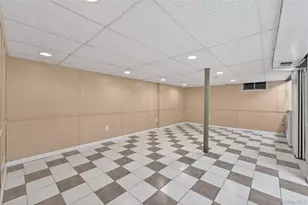 62-47 Douglaston Pkwy, Douglaston, NY 11362 - Photo 12