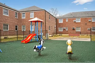 252-23 63rd Avenue #1081, Little Neck, NY 11362 - Photo 16