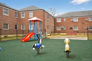 252-23 63rd Ave, Little Neck, NY 11362 - Photo 16