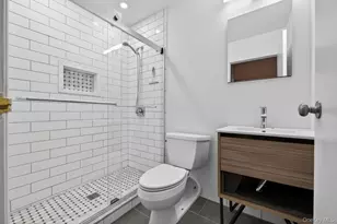 207-16 Melissa Ct, Bayside, NY 11360 - Photo 12