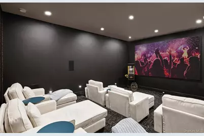 1552 Deerfield Road, Water Mill, NY 11976 - Photo 32