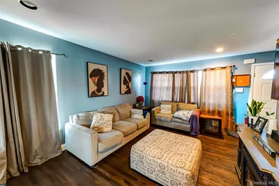 44 Chauncey Lane, Coram, NY 11727 - Photo 4